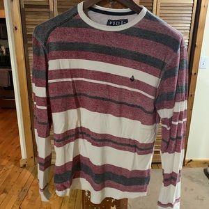 Volcom light weight sweater